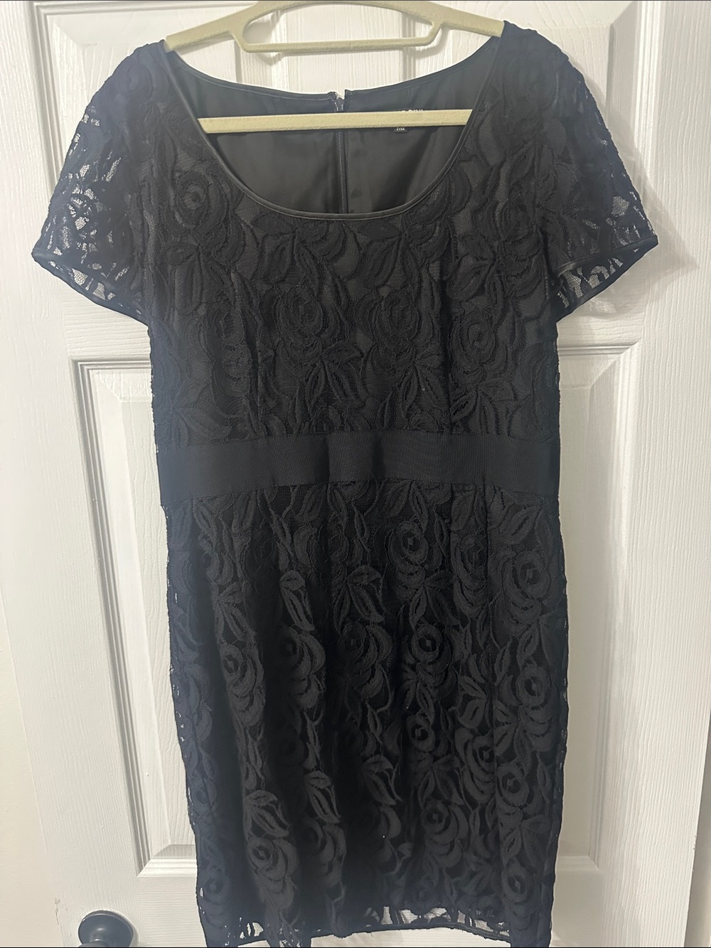 Gianni Bini Black Floral Lace Midi Dress